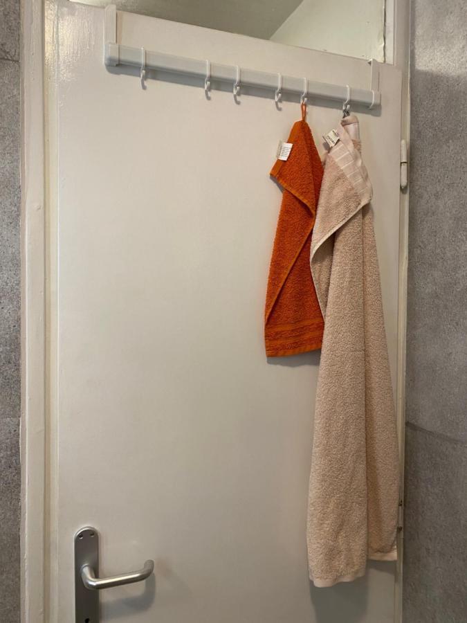 Colorful Urban Oasis Apartment Загреб Екстериор снимка