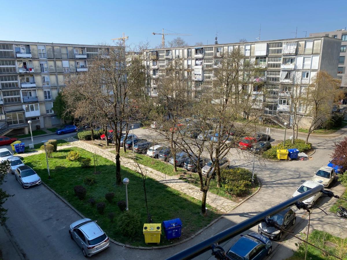Colorful Urban Oasis Apartment Загреб Екстериор снимка