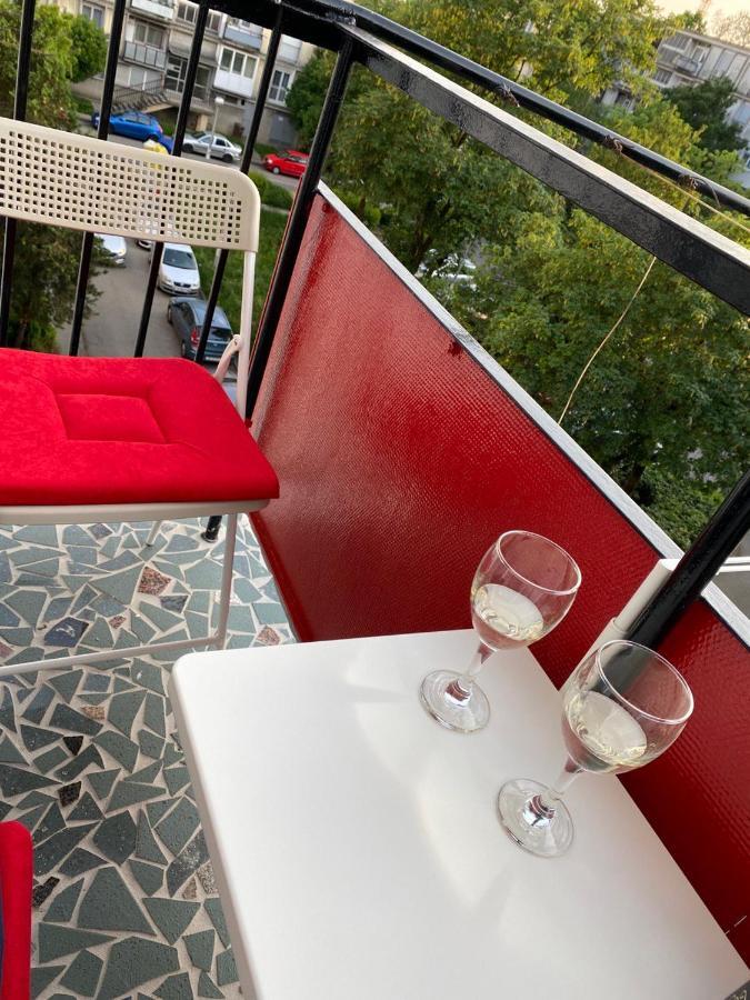 Colorful Urban Oasis Apartment Загреб Екстериор снимка