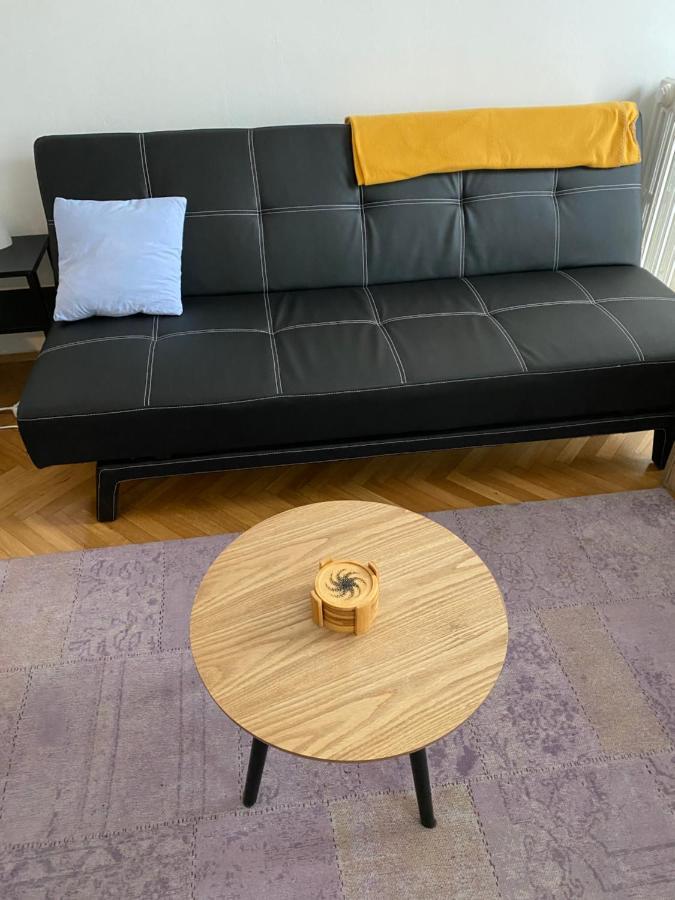 Colorful Urban Oasis Apartment Загреб Екстериор снимка