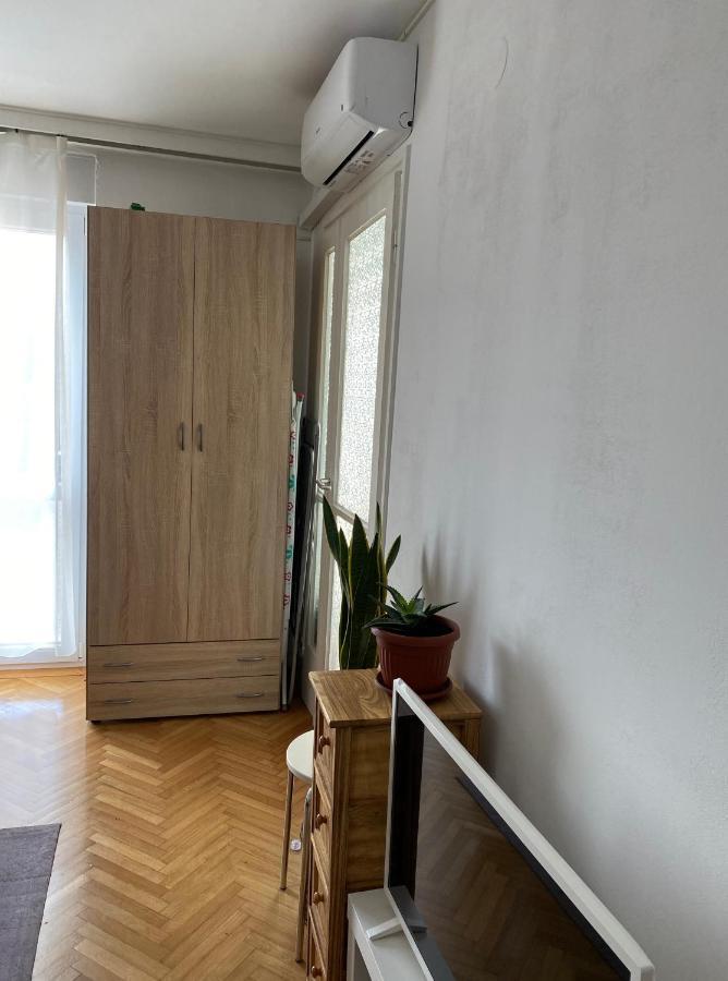 Colorful Urban Oasis Apartment Загреб Екстериор снимка